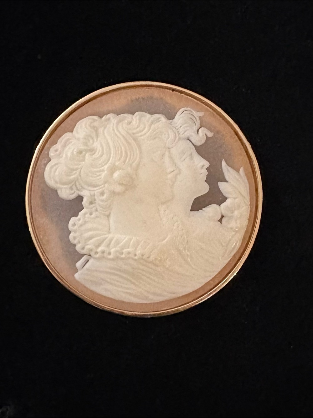 Vintage BEN-AMUN Frosted Glass Double Portrait Cameo Brooch Pin Signed 1980 Gold